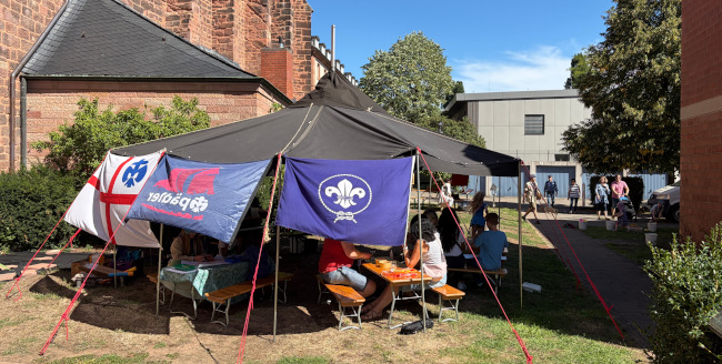 Spiele, Basteln und Singen bei der Martinskerwe